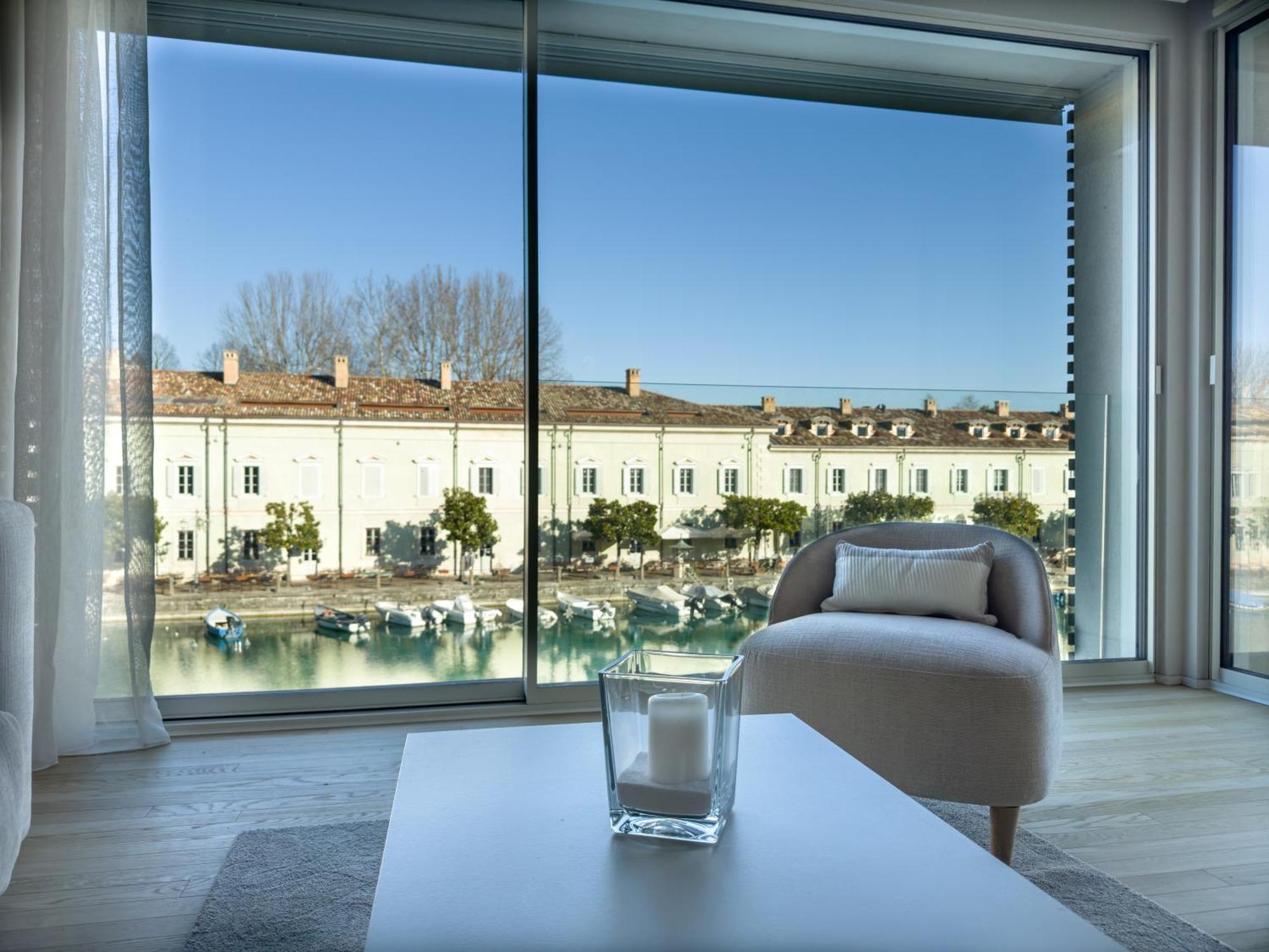 Palazzo Cordigero - Apartments Peschiera del Garda Exterior photo